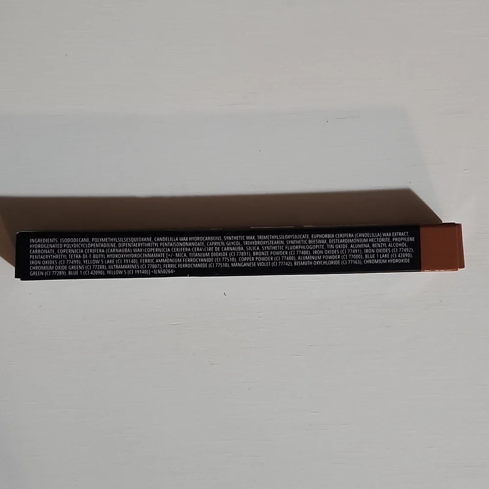 MAC Stage-5 Clinger Colour Express Gel Pencil Eye Liner